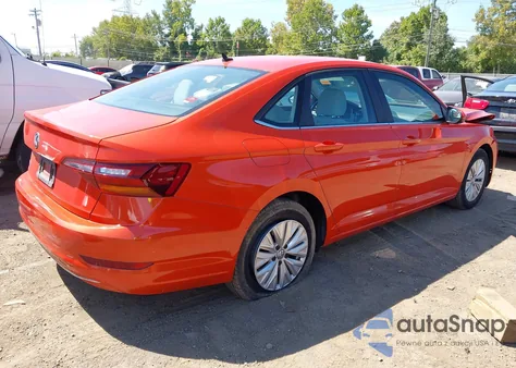 2019 Volkswagen Jetta 1.4T R-Line/1.4T S/1.4T Se z USA, uszkodzony, nr VIN 3VWC57BU6KM179701